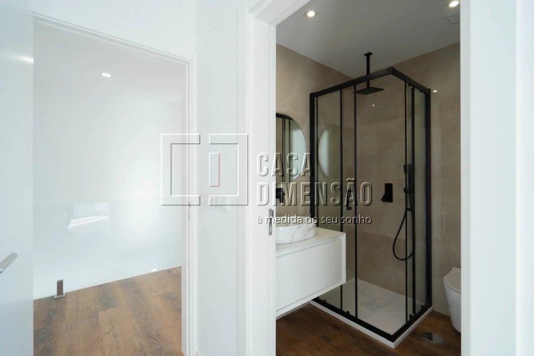 Moradia T4 para Venda em Amora Foto 44