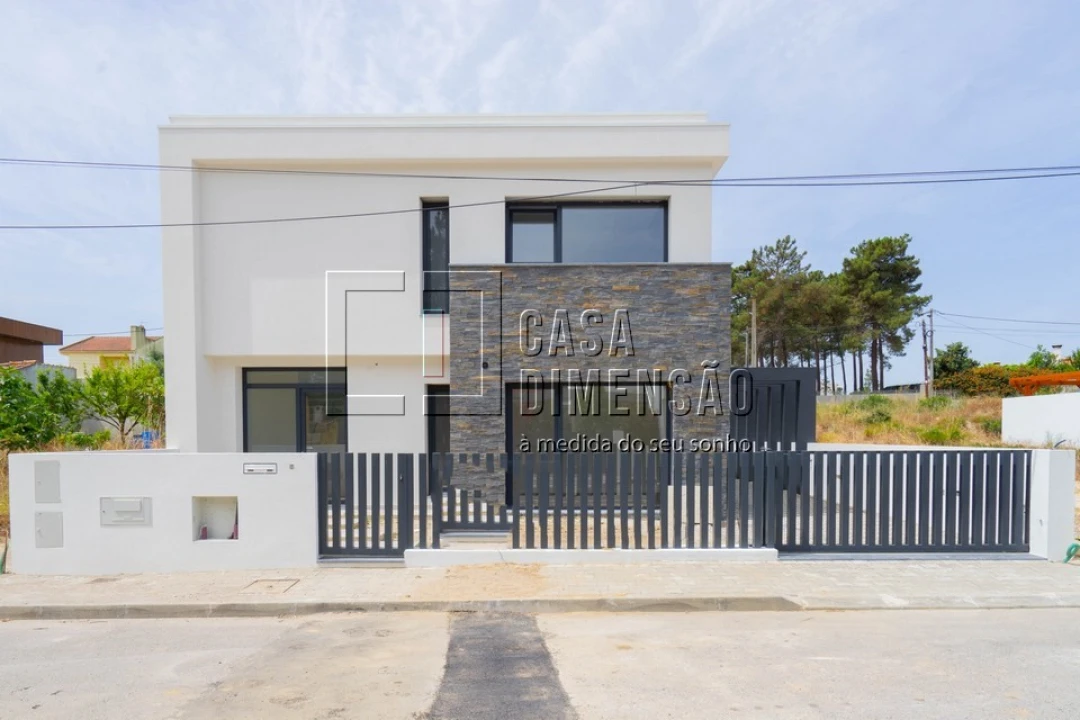 Moradia T4 para Venda em Amora Foto 46