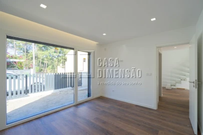 Moradia T4 para Venda em Amora