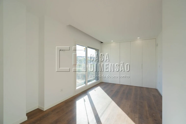 Moradia T4 para Venda em Amora Foto 24