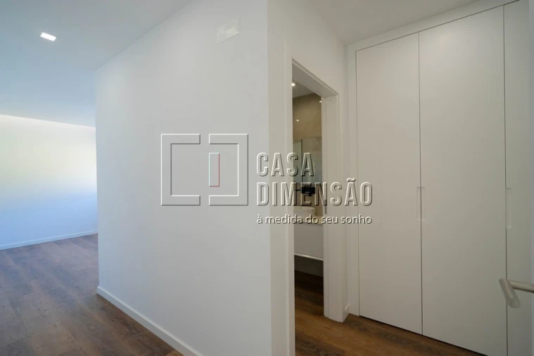 Moradia T4 para Venda em Amora Foto 33