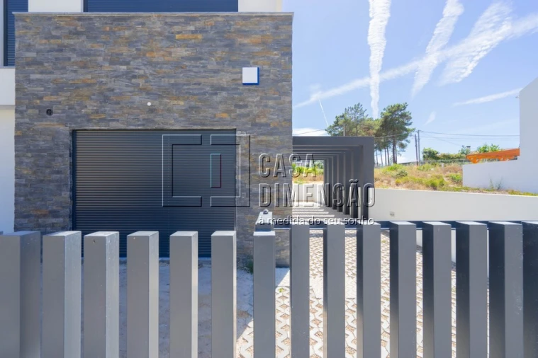 Moradia T4 para Venda em Amora Foto 57