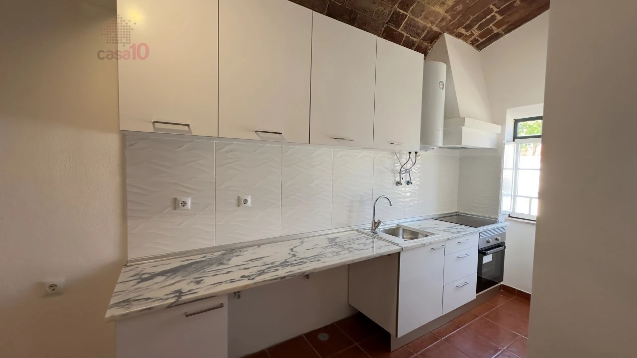 Apartamento T2 para Arrendamento em Évora (São Mamede, Sé, São Pedro e Santo Antão) Foto 6