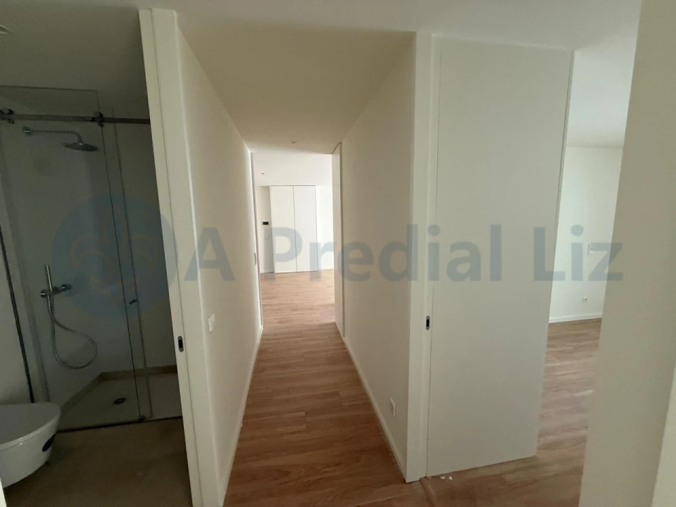 Apartamento T1 para Venda em Paranhos Foto 5