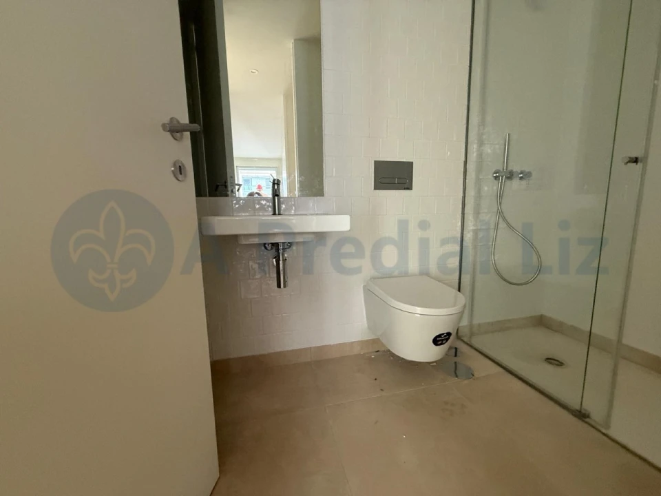 Apartamento T1 para Venda em Paranhos Foto 8