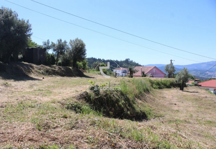 Terreno para Venda em Calheiros Foto 1