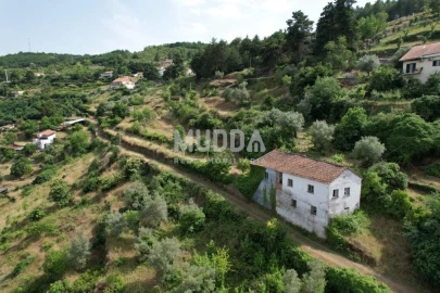 Moradia T2 para Venda em Sé, Santa Maria e Meixedo