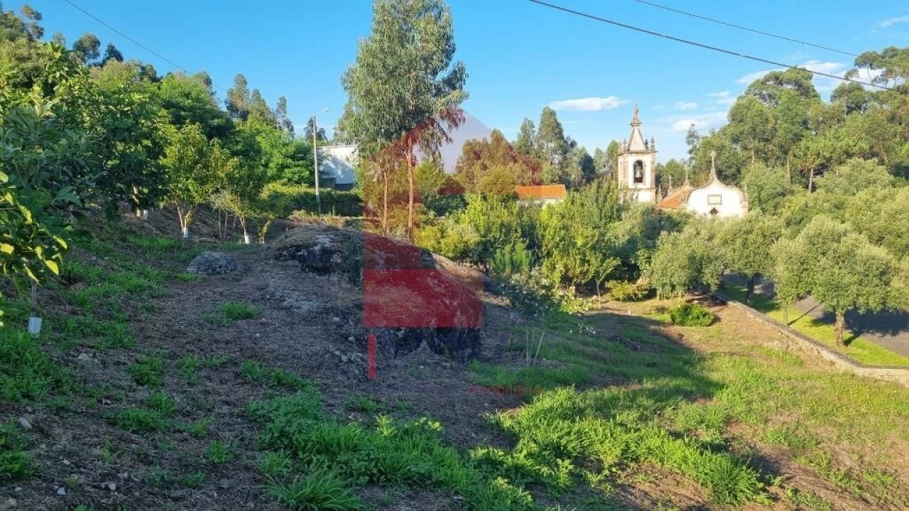 Terreno para Venda em Cervães Foto 2