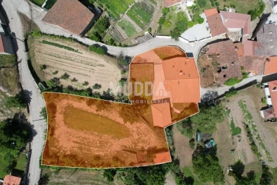 Moradia T3 para Venda em Santa Comba de Rossas