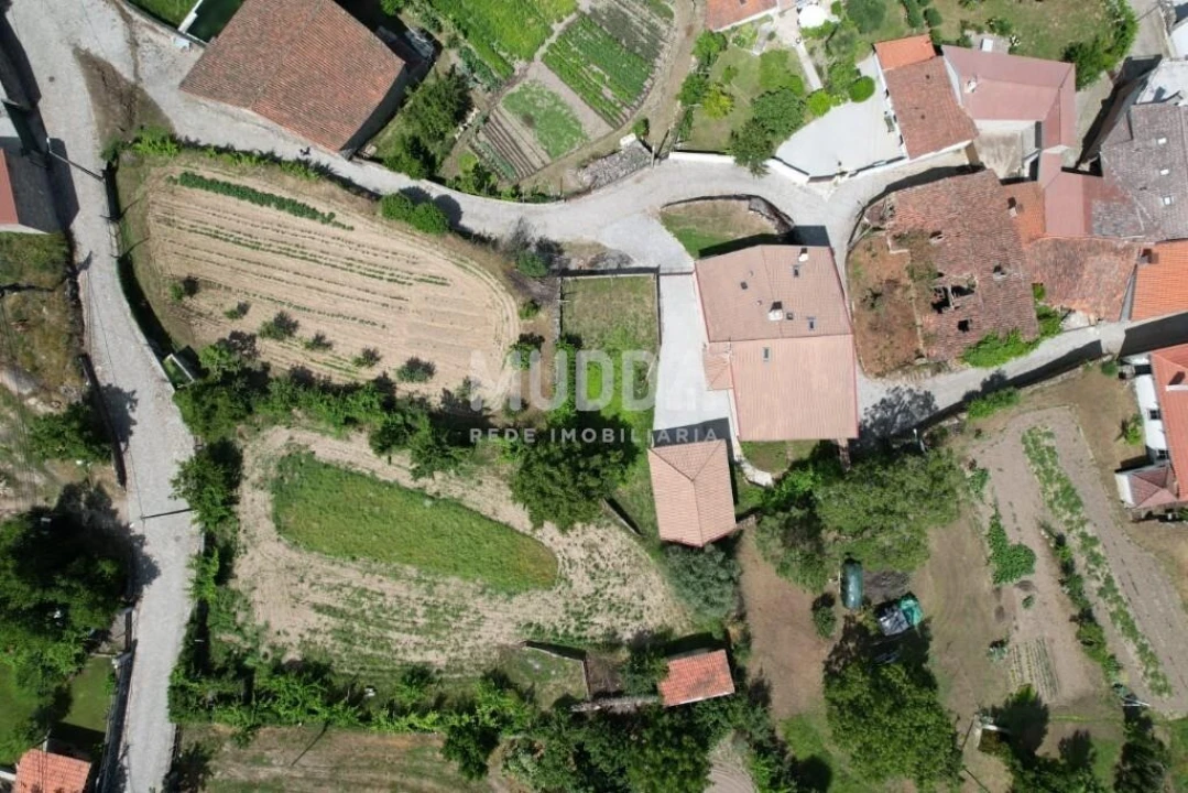 Moradia T3 para Venda em Santa Comba de Rossas Foto 12