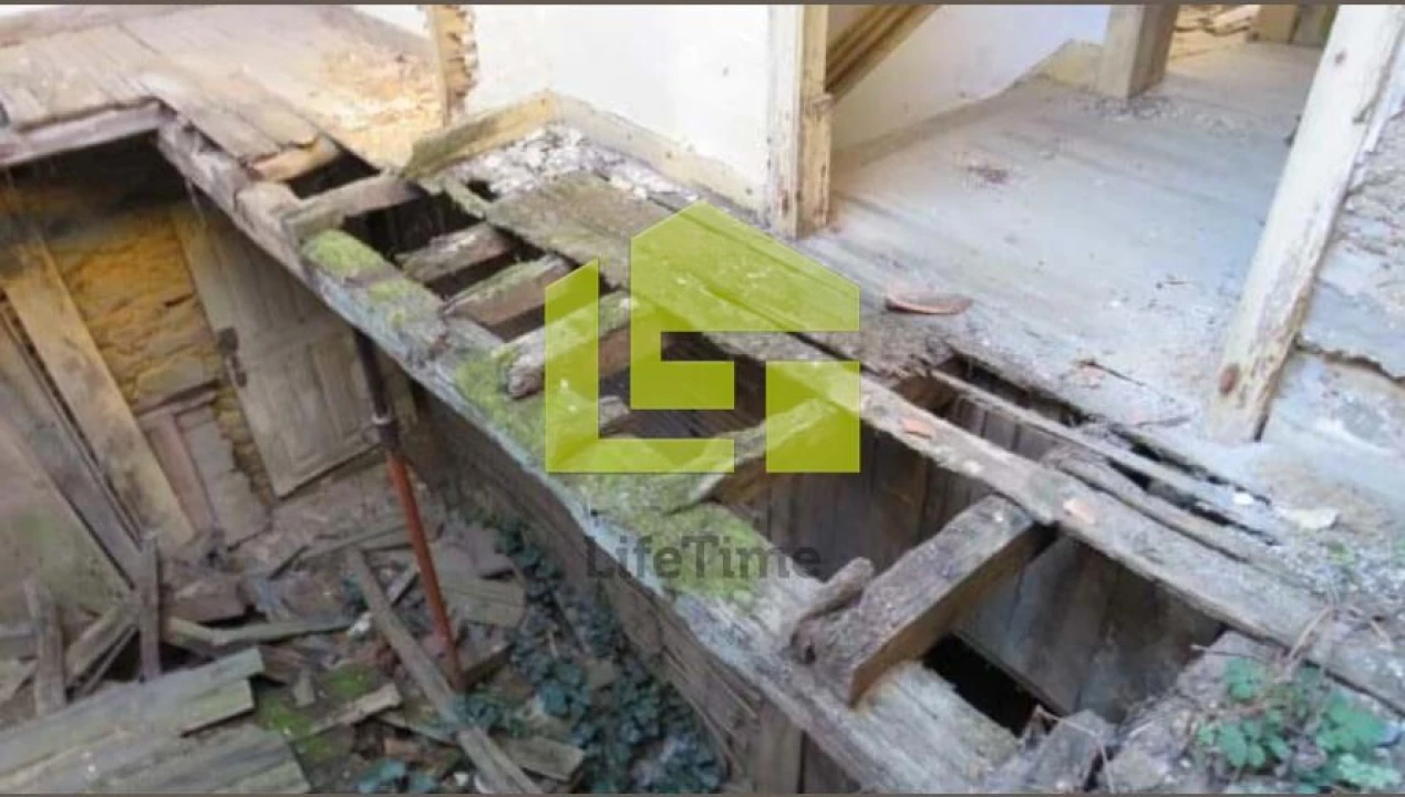 Moradia T2 para Venda em Castanheira de Pêra e Coentral Foto 12