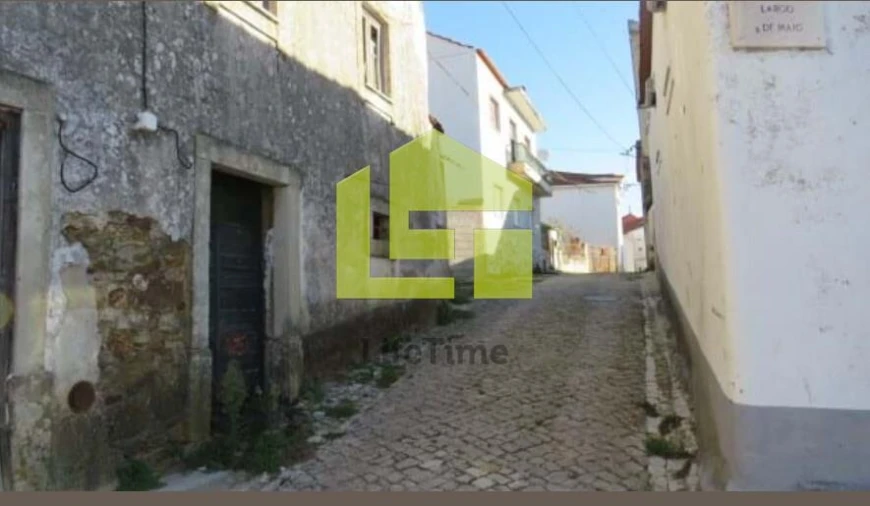 Moradia T2 para Venda em Castanheira de Pêra e Coentral Foto 4