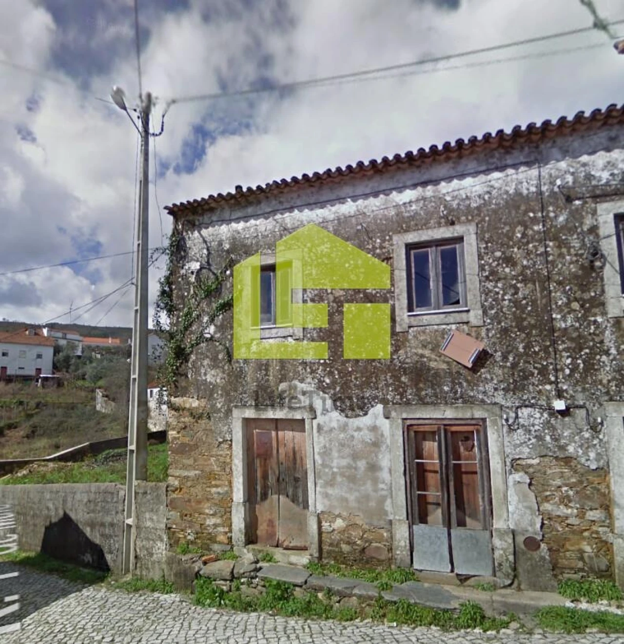 Moradia T2 para Venda em Castanheira de Pêra e Coentral Foto 2