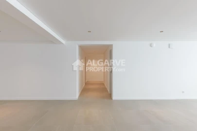 Moradia T4 para Venda em Quarteira