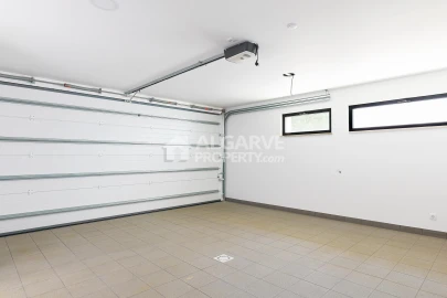 Moradia T4 para Venda em Quarteira