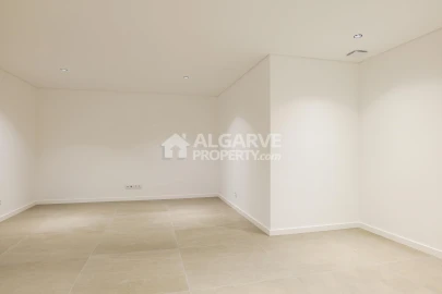 Moradia T4 para Venda em Quarteira