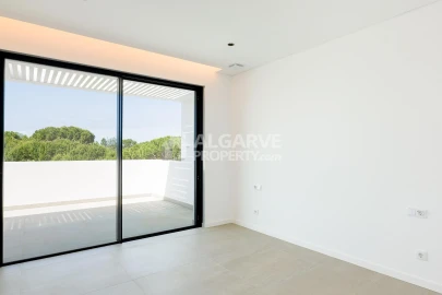 Moradia T4 para Venda em Quarteira