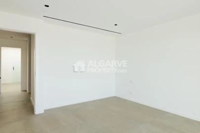 Moradia T4 para Venda em Quarteira