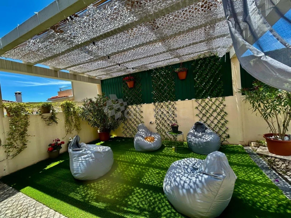 Moradia T3 para Arrendamento em Alcabideche Foto 48