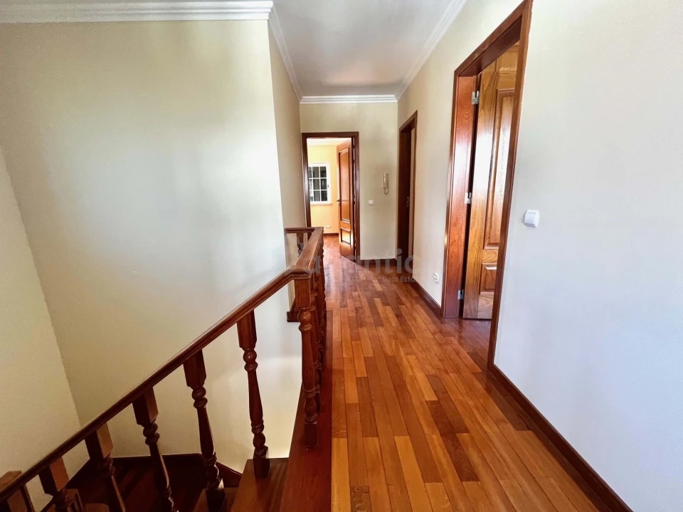 Moradia T3 para Arrendamento em Alcabideche Foto 17