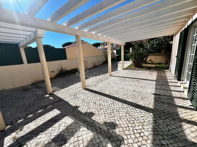 Moradia T3 para Arrendamento em Alcabideche Foto 40