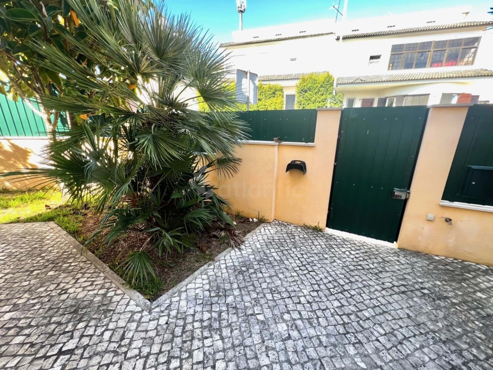 Moradia T3 para Arrendamento em Alcabideche Foto 36