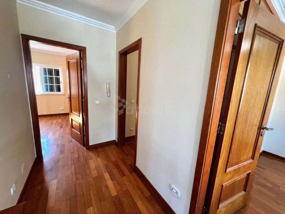 Moradia T3 para Arrendamento em Alcabideche Foto 18