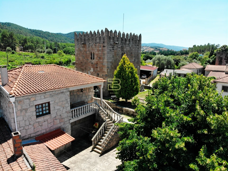 Moradia T3 para Venda em Santo Estêvão Foto 2