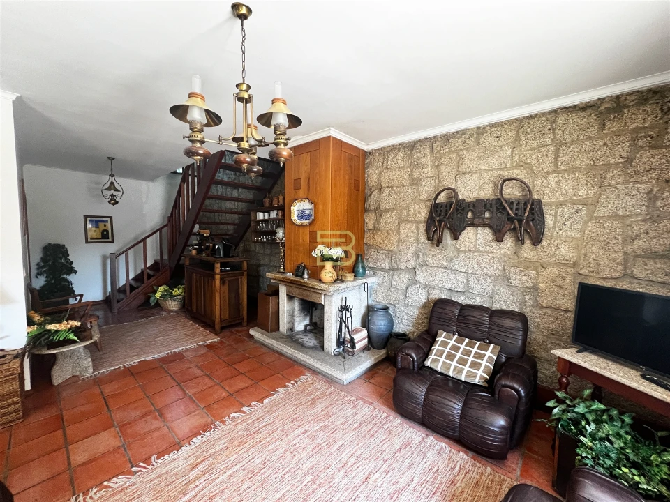 Moradia T3 para Venda em Santo Estêvão Foto 8