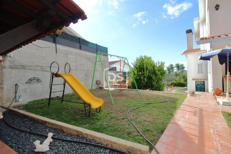Moradia T3 para Venda em Penafiel Foto 18