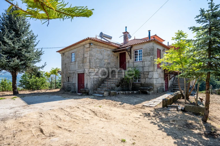 Quinta T3 para Venda em Cinfães Foto 37