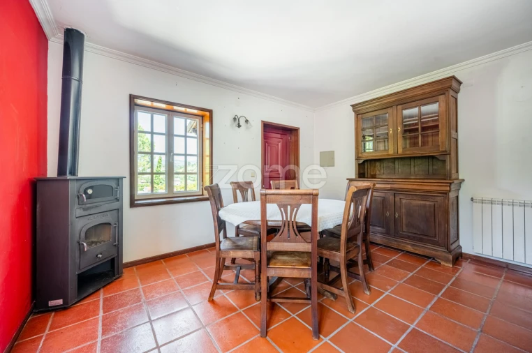 Quinta T3 para Venda em Cinfães Foto 10