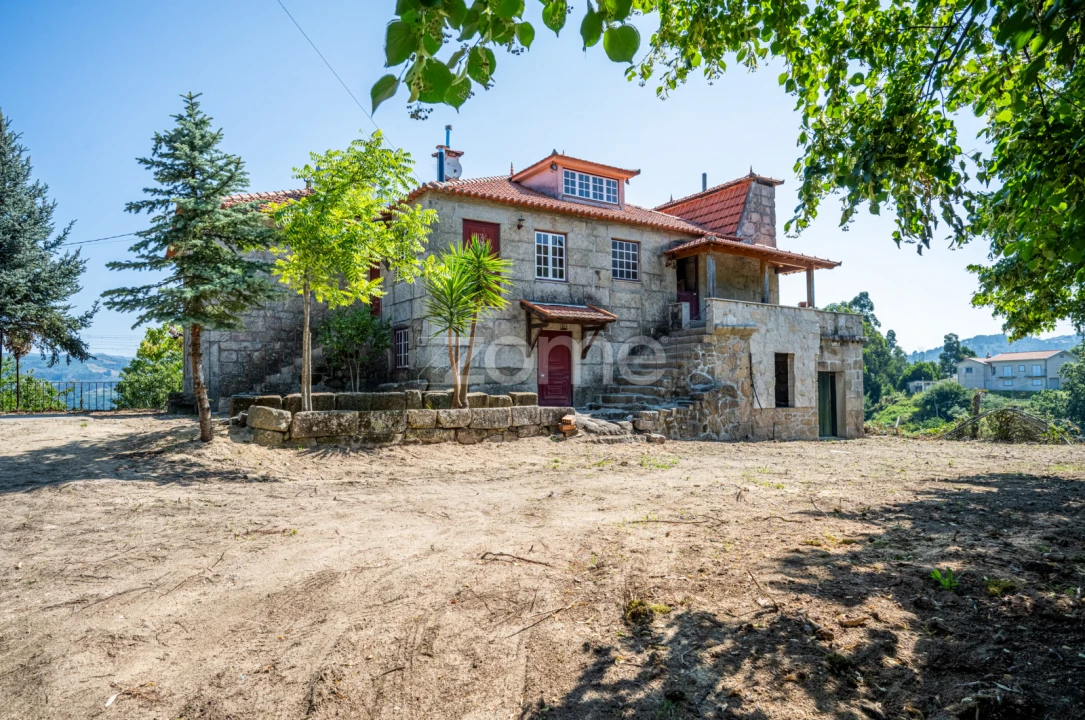 Quinta T3 para Venda em Cinfães Foto 3