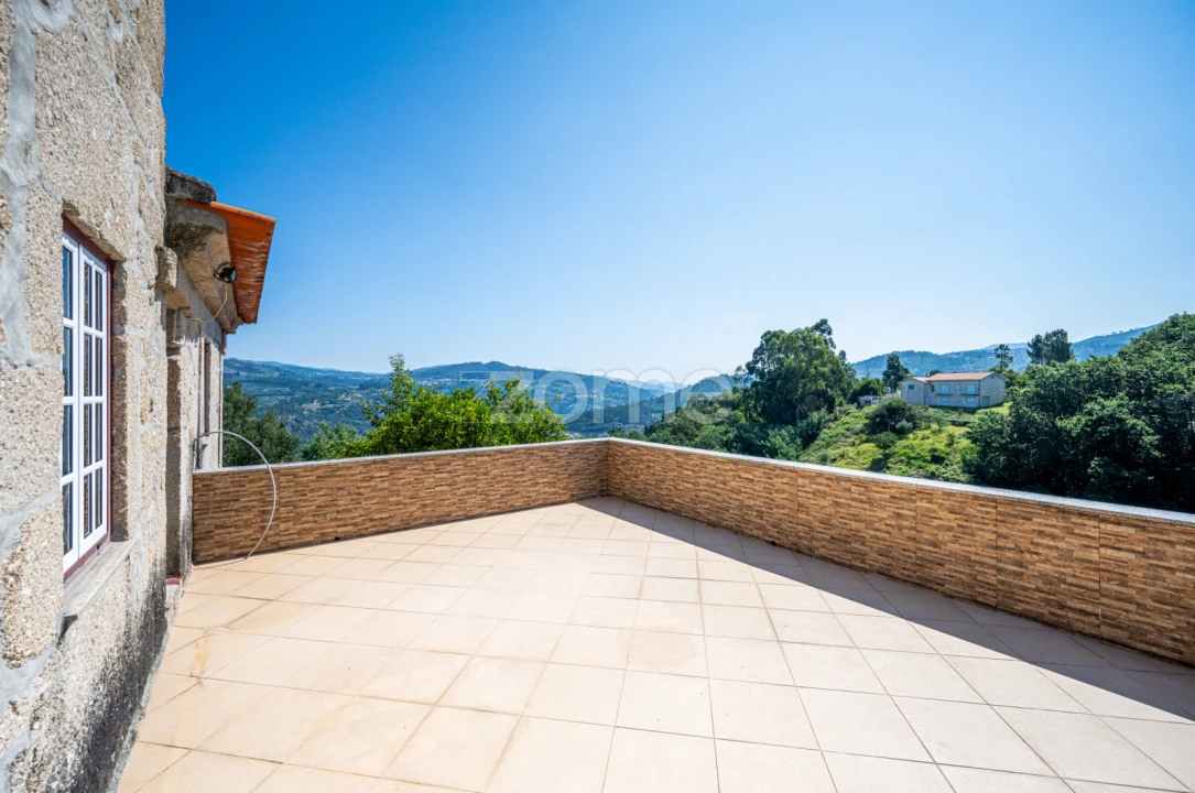 Quinta T3 para Venda em Cinfães Foto 12