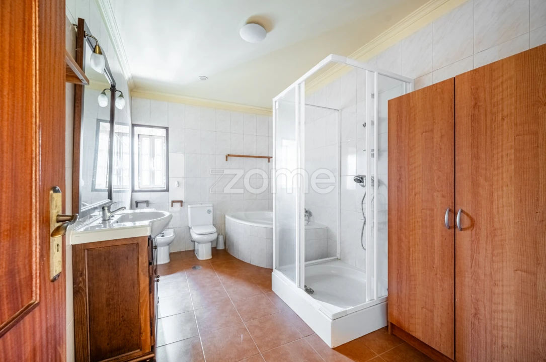 Quinta T3 para Venda em Cinfães Foto 16