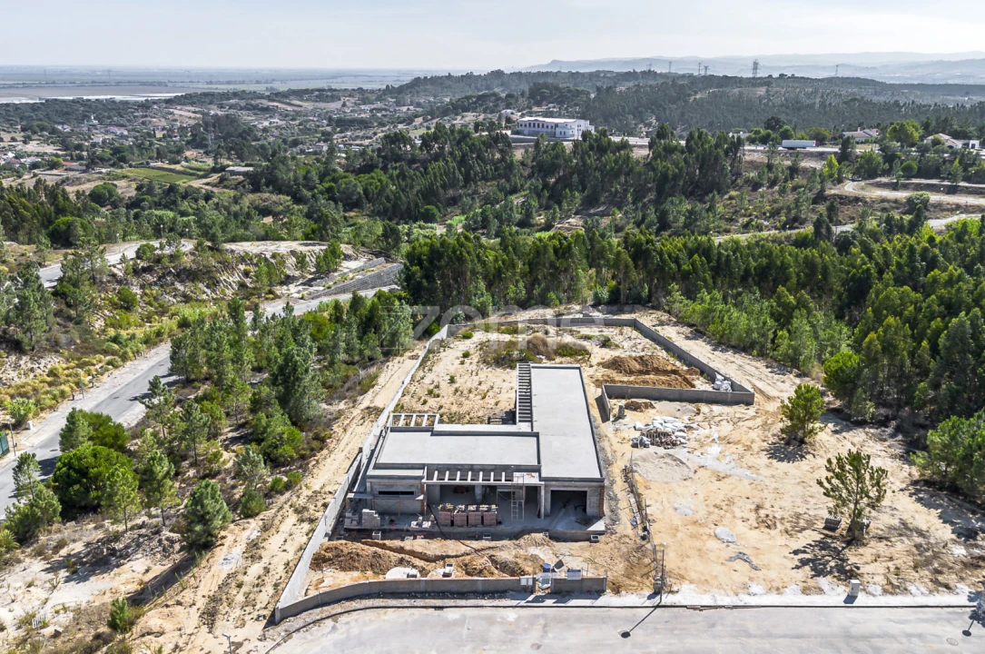 Moradia T4 para Venda em Azambuja Foto 13