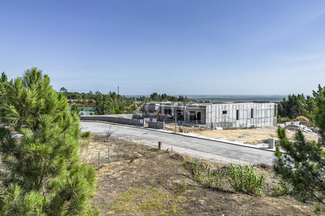 Moradia T4 para Venda em Azambuja Foto 8