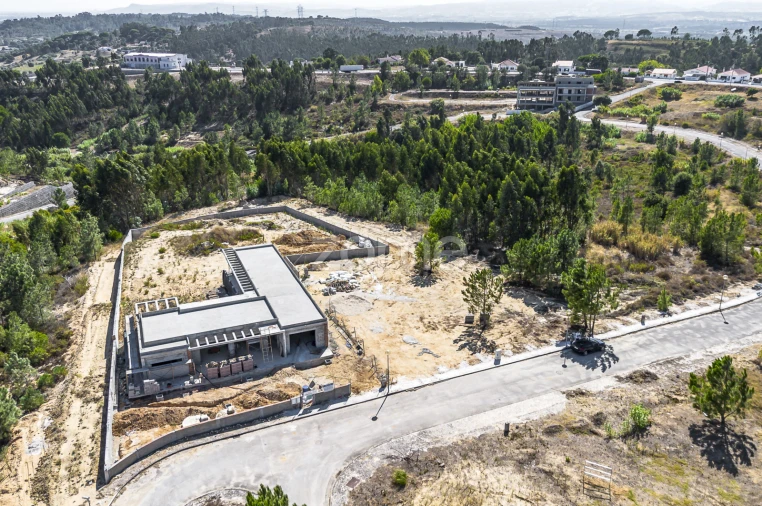 Moradia T4 para Venda em Azambuja Foto 23