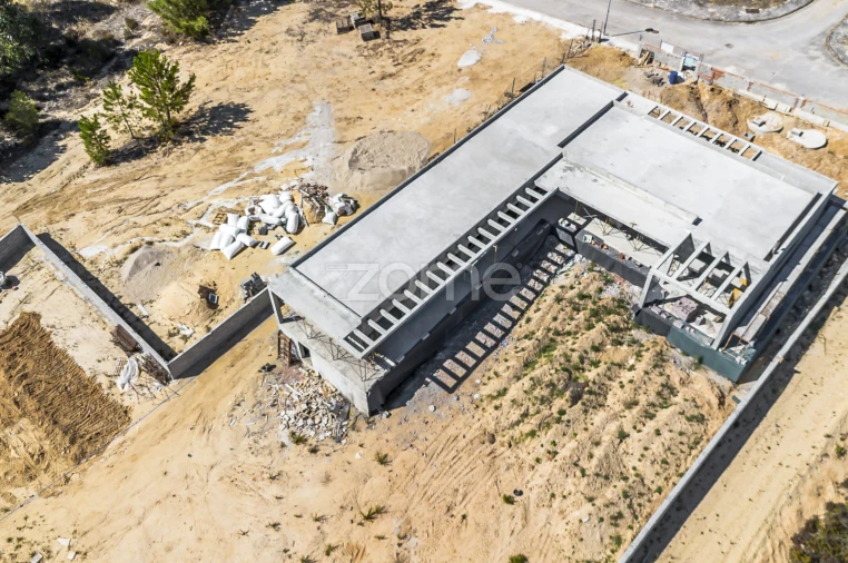 Moradia T4 para Venda em Azambuja Foto 6