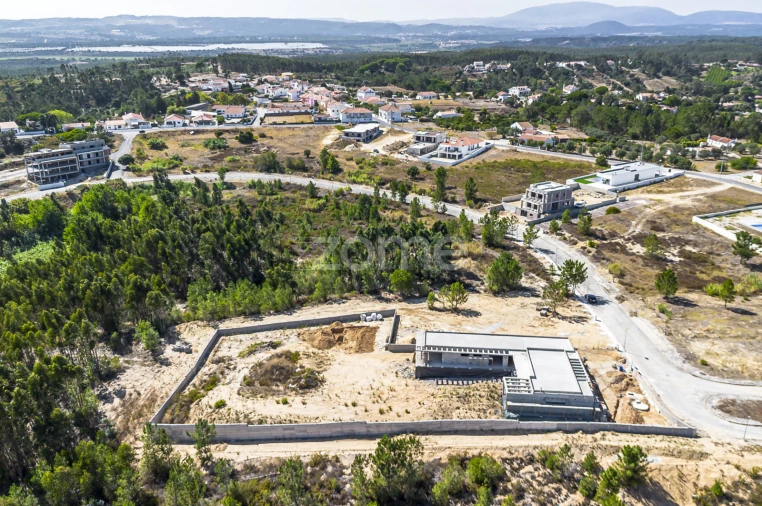 Moradia T4 para Venda em Azambuja Foto 15