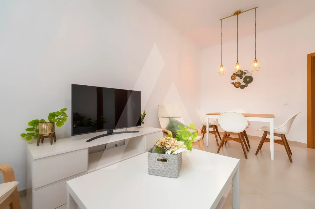 Apartamento T3 para Venda em Santa Barbara de Nexe Foto 5