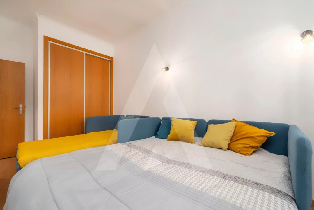 Apartamento T3 para Venda em Santa Barbara de Nexe Foto 28