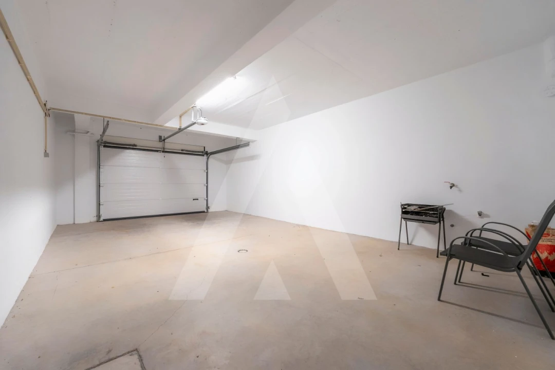 Apartamento T3 para Venda em Santa Barbara de Nexe Foto 44