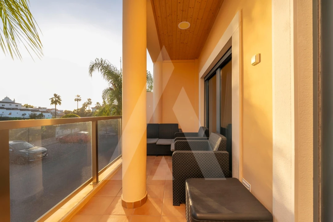 Apartamento T3 para Venda em Santa Barbara de Nexe Foto 37