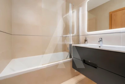 Apartamento T3 para Venda em Santa Barbara de Nexe