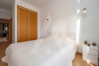 Apartamento T3 para Venda em Santa Barbara de Nexe