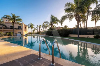 Apartamento T3 para Venda em Santa Barbara de Nexe