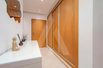 Apartamento T3 para Venda em Santa Barbara de Nexe