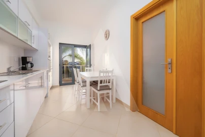 Apartamento T3 para Venda em Santa Barbara de Nexe