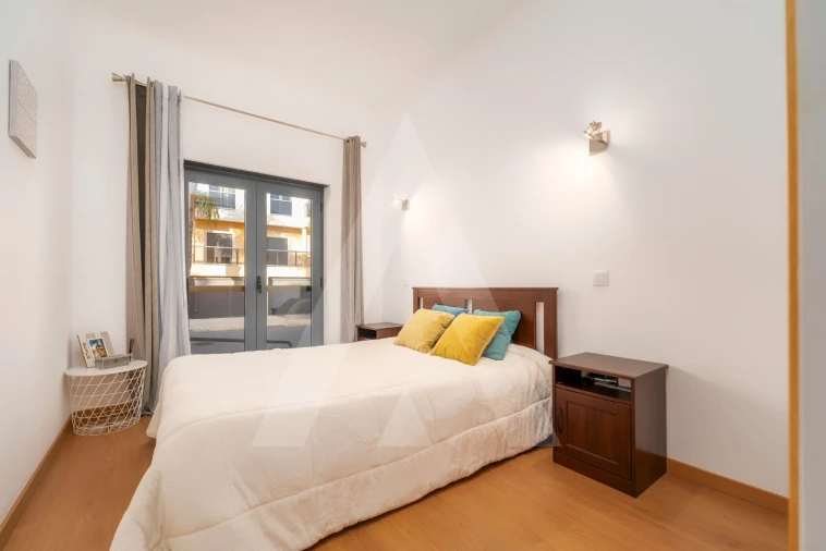 Apartamento T3 para Venda em Santa Barbara de Nexe Foto 29